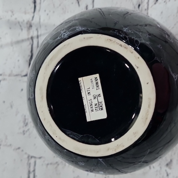 Vintage WANGS International black marble porcelain glossy small vase - Picture 3 of 6